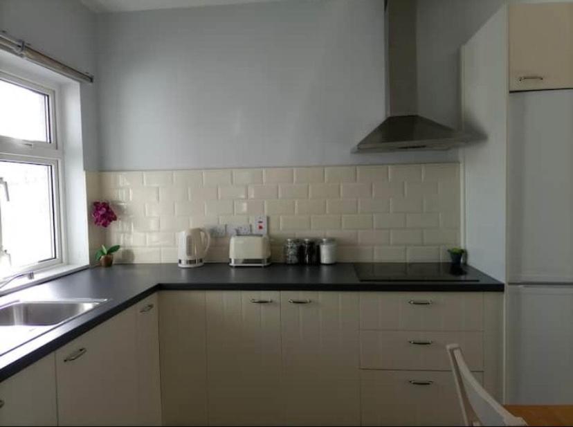 Recently Renovated House In Heart Of Galway City Ngoại thất bức ảnh